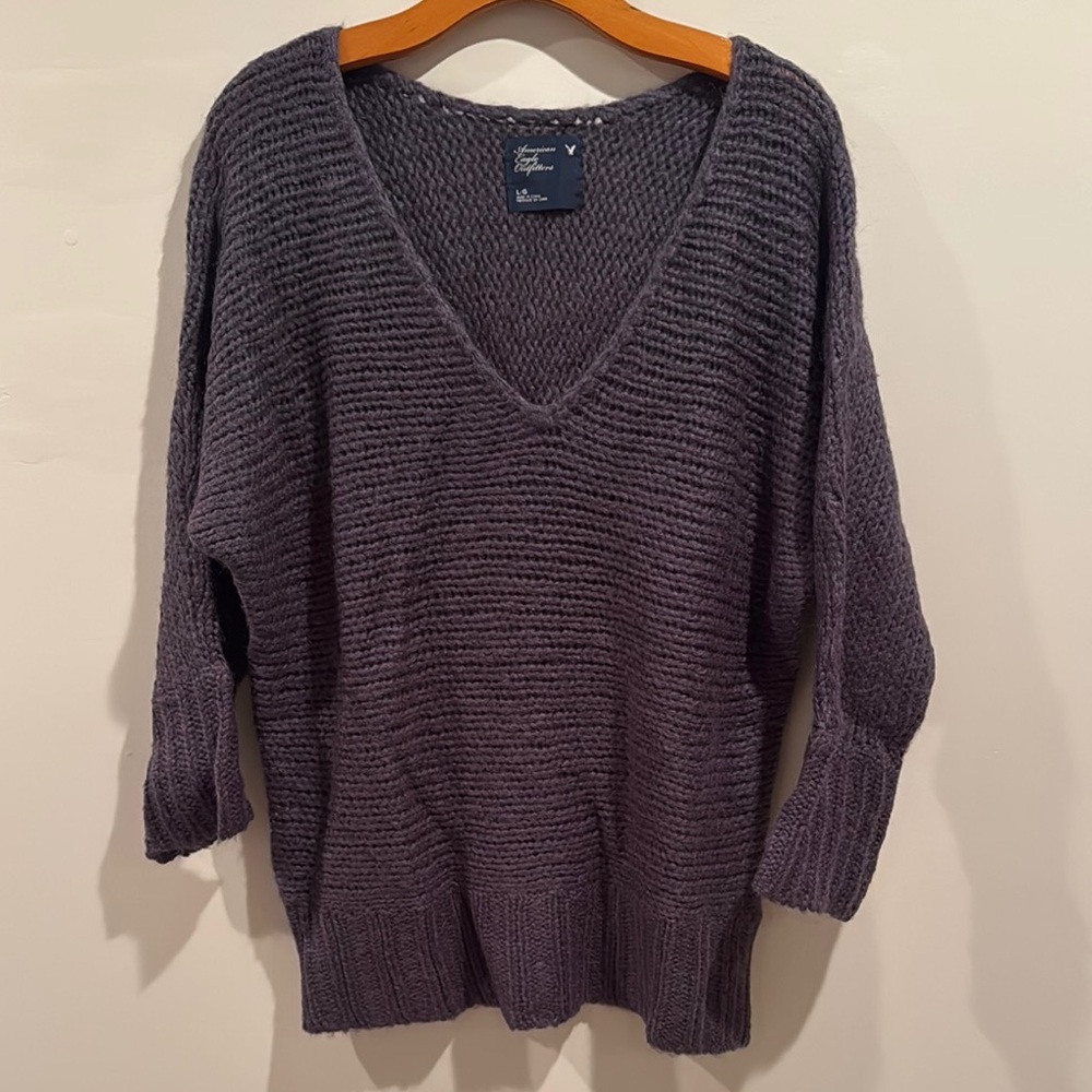 American Eagle Outfitters Purple V-Neck Sweater Relaxed Fit